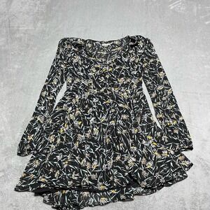 Kimchi Blue‎ Urban Outfitters Dress Womens Size 0 Black Floral Semi Sheer Swing